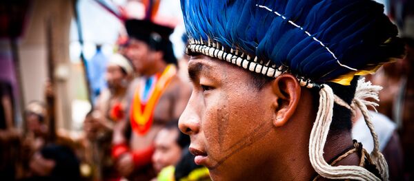 Jovens entre 19 e 24 representam a maior parte dos casos - Sputnik Brasil