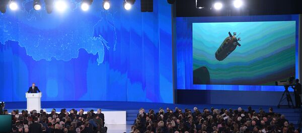 Imagem do novo drone submarino russo mostrada durante a mensagem anual de Vladimir Putin à Assembleia Federal Rússia - Sputnik Brasil
