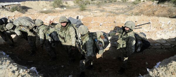 Exército turco em Afrin - Sputnik Brasil