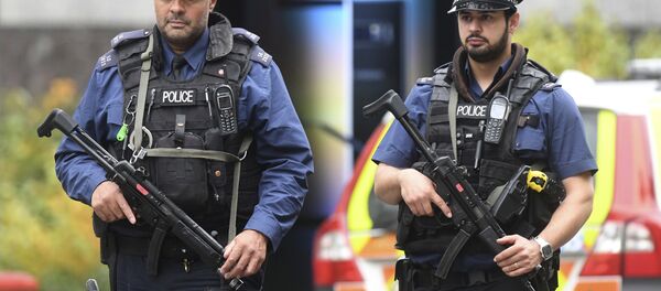 Policiais em Londres (imagem de arquivo) Policiais em Londres (imagem de arquivo) - Sputnik Brasil