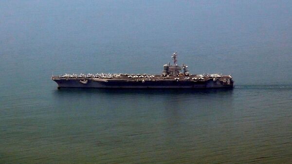Авианосец USS Carl Vinson в порту Дананг, Вьетнам - Sputnik Brasil