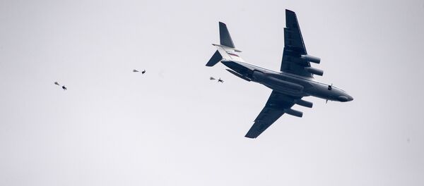 Treinamentos de desembarque da Rússia e da Sérvia no âmbito de manobras conjuntas (foto de arquivo) - Sputnik Brasil