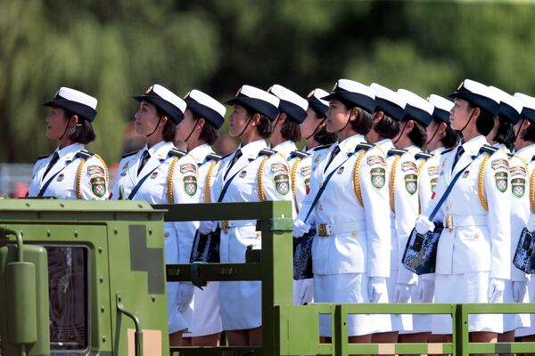 Militares do exército chinês durante a parada em homenagem ao 70º aniversário da vitória do povo chinês na guerra de resistência contra o Japão e do fim da Segunda Guerra Mundial - Sputnik Brasil