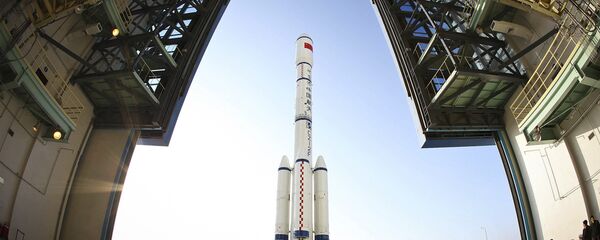 Foguete Long March II-F portando o primeiro módulo para a estação espacial chinesa Tiangong-1 - Sputnik Brasil