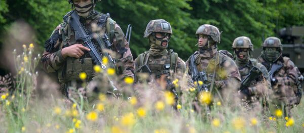 Soldados do exército francês durante exercício militar - Sputnik Brasil