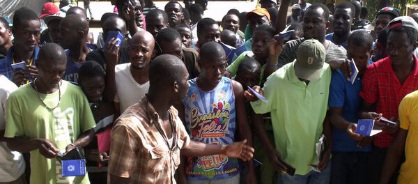 Imigrantes haitianos em um abrigo no Acre - Sputnik Brasil