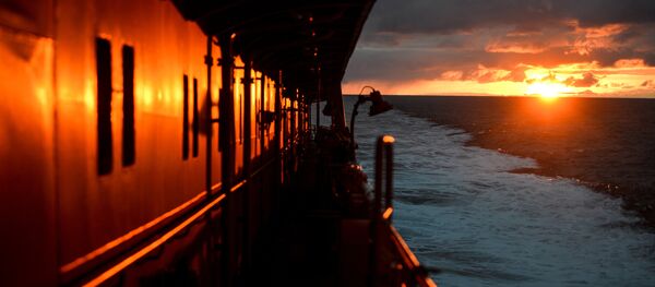 Navio russo 50 Let Pobedy no oceano Ártico - Sputnik Brasil