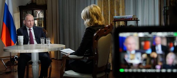 Vladimir Putin em entrevista com a NBC em março de 2018. - Sputnik Brasil
