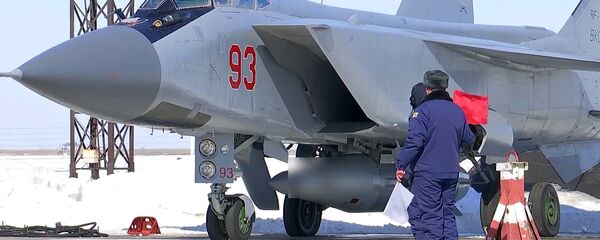 As Forças Aeroespaciais Russas realizam o lançamento de teste do novo sistema de aviação e míssil hipersônico Kinzhal - Sputnik Brasil