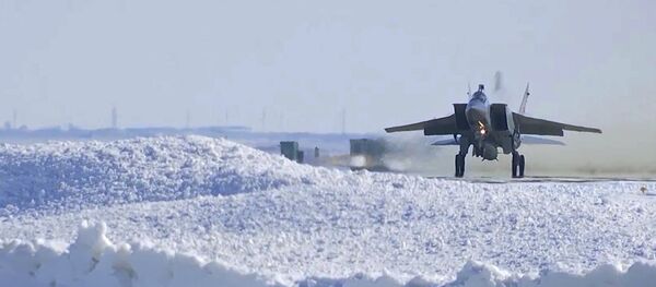 Caça russo MiG-31 durante teste do míssil Kinzhal - Sputnik Brasil
