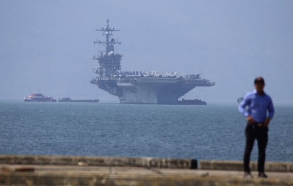 COVID-19 'afunda' navios dos EUA em meio a exercícios navais da China, aponta mídia norte-americana COVID-19 'afunda' navios dos EUA em meio a exercícios navais da China, aponta mídia norte-americana - Sputnik Brasil