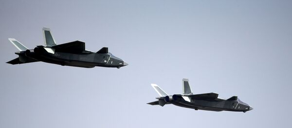 Caças chineses Chengdu J-20 - Sputnik Brasil