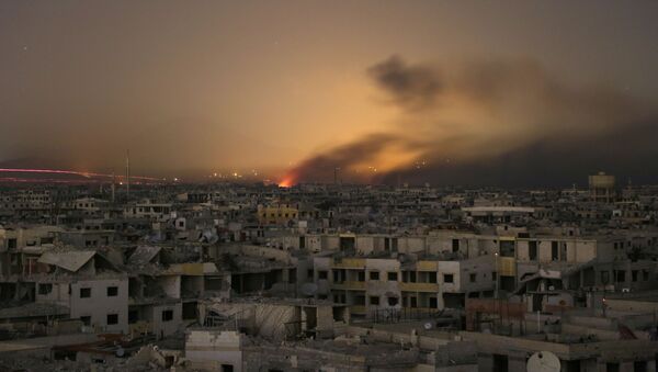 Fumaça em Ghouta Oriental - Sputnik Brasil