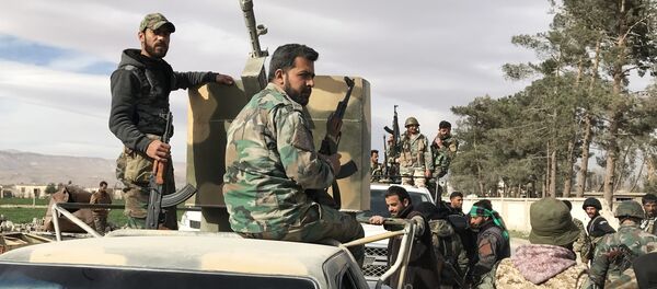 Soldados sírios em Ghouta Oriental - Sputnik Brasil