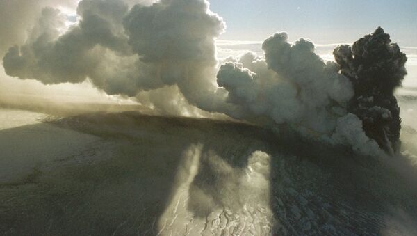 Vulcão entra em erupção na Islândia (foto de arquivo) - Sputnik Brasil