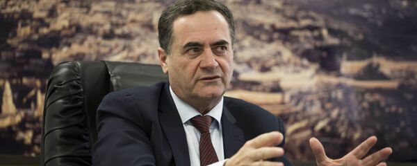 Israel Katz, ministro dos Transportes e Inteligência de Israel, é visto durante uma entrevista com a agência AP em 7 de março de 2017 - Sputnik Brasil