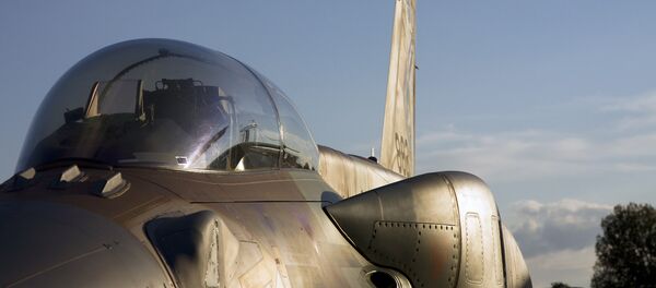 Caça israelense F-16 (foto de arquivo) - Sputnik Brasil