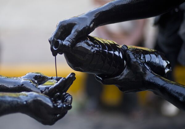 Tecnologia permite transformar petróleo em diamantes - Sputnik Brasil