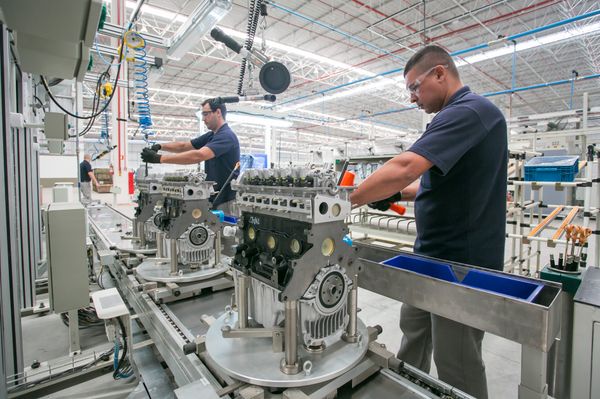Brasil precisa acelerar a agenda de competitividade ou ficará para trás, diz economista - Sputnik Brasil