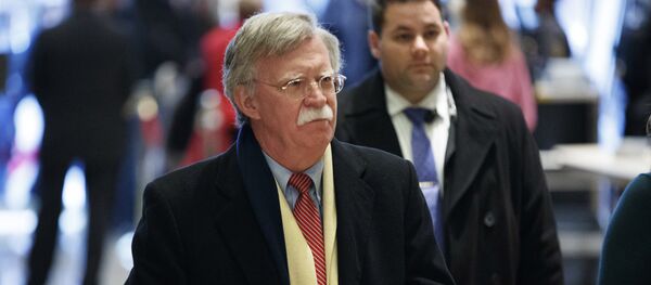 John Bolton, ex-embaixador dos EUA na ONU, chega a um encontro com Donald Trump em 2 de dezembro de 2016 em Nova York - Sputnik Brasil