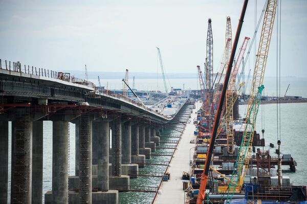 Construção da ponte da Crimeia, março de 2018 - Sputnik Brasil