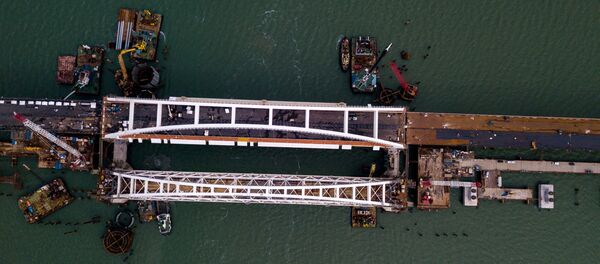 Construção da ponte da Crimeia, março de 2018 - Sputnik Brasil