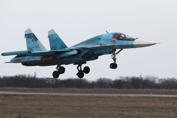 Caça-bombardeiro Su-34 participa do concurso Aviadarts 2018 - Sputnik Brasil