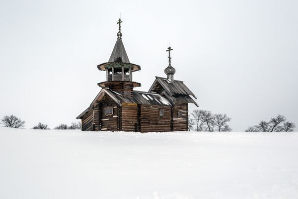 Capela de São Miguel Arcanjo com iconóstase de dois níveis, na ilha de Kizhi, na república da Carélia, Rússia - Sputnik Brasil