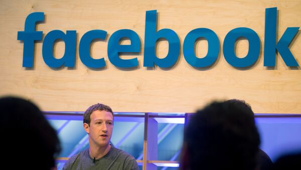 Fundador do Facebook, Mark Zuckerberg em Berlim (foto de arquivo) - Sputnik Brasil
