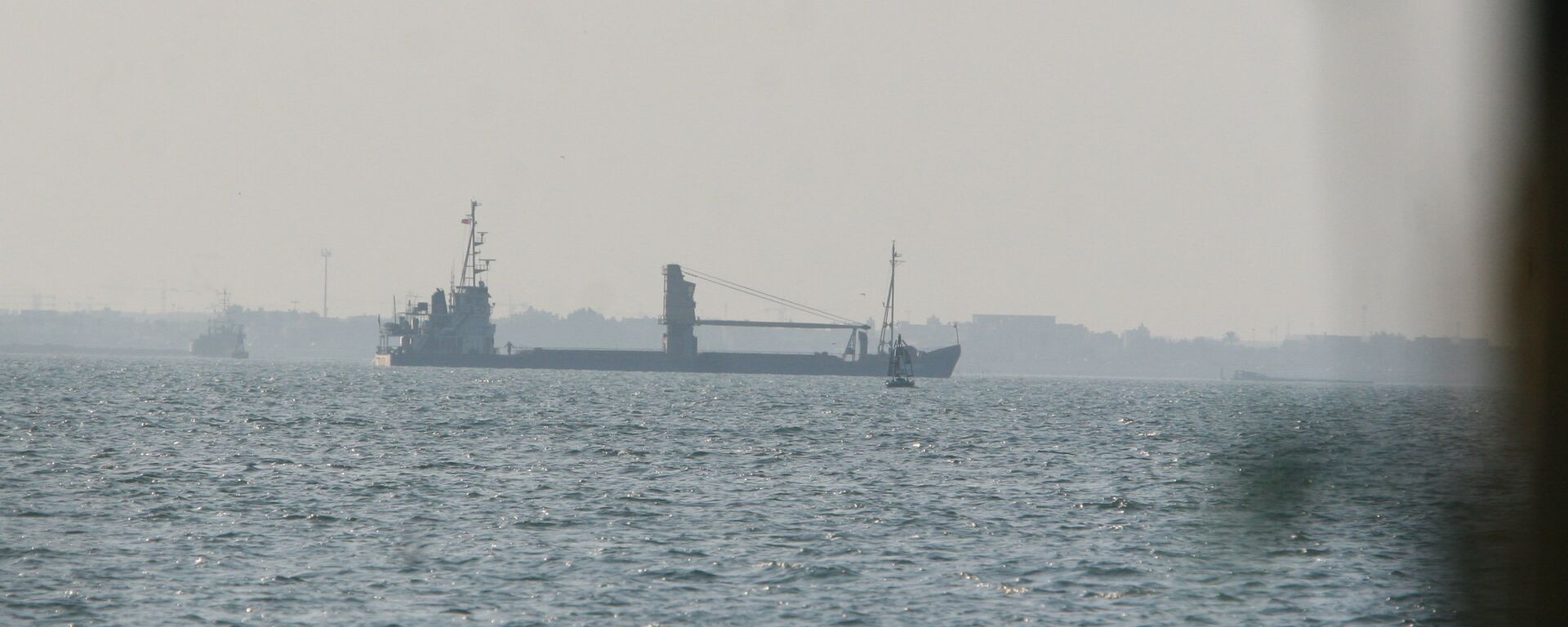 Navio-petroleiro no golfo Pérsico (imagem referencial) - Sputnik Brasil, 1920, 10.04.2026