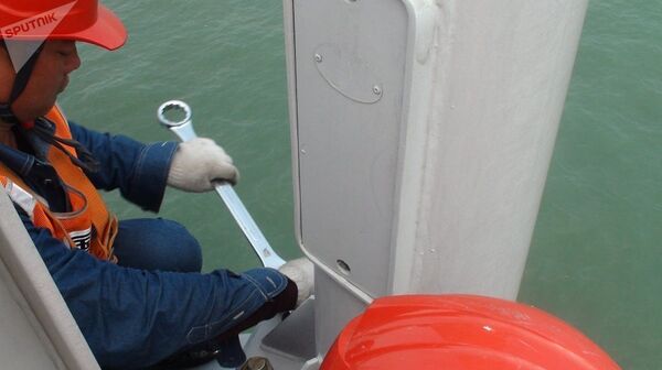 Funcionários fazem ajustes finais da ponte marítima Hong Kong-Zhuhai-Macau mais longa do mundo Funcionários fazem ajustes finais da ponte marítima Hong Kong-Zhuhai-Macau mais longa do mundo - Sputnik Brasil