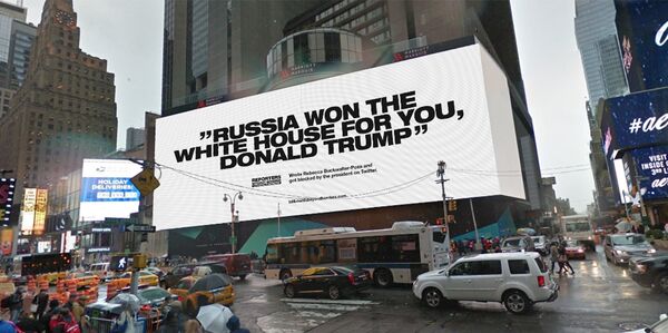 A Rússia ganhou a Casa Branca para você, Donald Trump, diz a frase em Nova York, nos EUA em referência a um suposto esquema entre Trump e o Kremlin. O grupo Repórteres sem Fronteiras colocou uma série de imagens no Google Street View com frases críticas de jornalistas censurados em cartões postais de várias localidades do mundo. - Sputnik Brasil