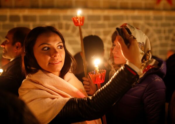 Cristãos ortodoxos celebram a Páscoa na Macedônia - Sputnik Brasil