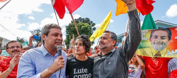 Caravanas do Brasil inteiro chegam para Vigília Democrática Lula Livre - Sputnik Brasil