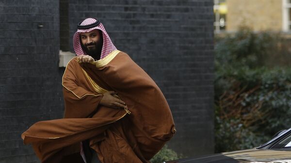 Mohammad bin Salman bin Abdulaziz Al Saud, príncipe herdeiro da Arábia Saudita, em Londres, para encontrar a premiê britânica, Theresa May - Sputnik Brasil