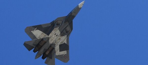 Caça multifuncional Su-57 (PAK FA) participa do ensaio da parte aérea da 73ª Parada da Vitória que se realizará na Praça Vermelha, em Moscou, em 9 de maio de 2018 - Sputnik Brasil