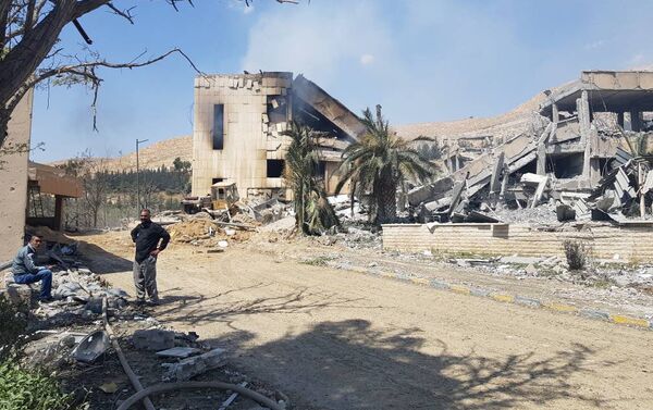Resultado do ataque ao centro de pesquisa científica Barzah perto de Damasco, 14 de abril de 2018 - Sputnik Brasil