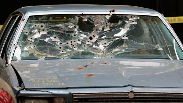 Carro de dois suspeitos negros mortos após uma perseguição pela polícia dos EUA, em Cleveland. - Sputnik Brasil