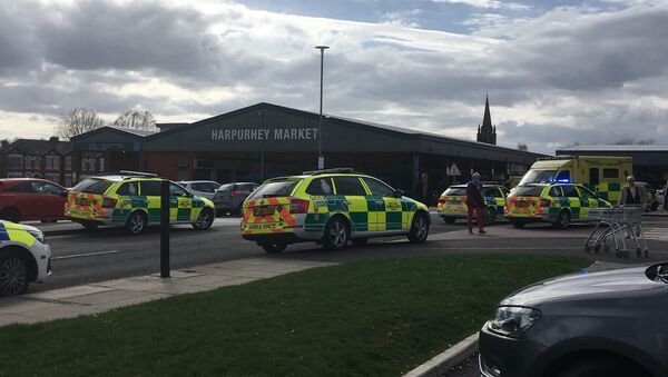 Ambulâncias atendem chamado em Manchester após acidente com carro - Sputnik Brasil