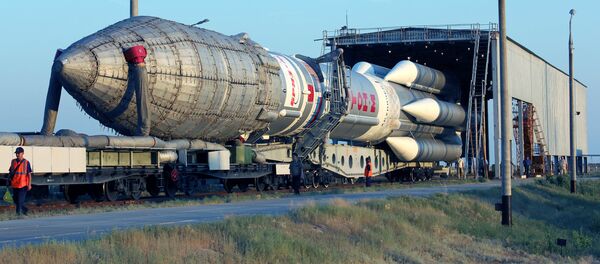 Veículo de lançamento espacial Proton-M no cosmódromo de Baikonur - Sputnik Brasil