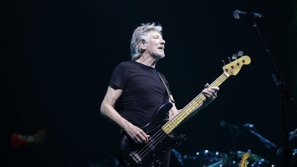 Roger Waters se apresenta em um concerto em Assago, na Itália - Sputnik Brasil