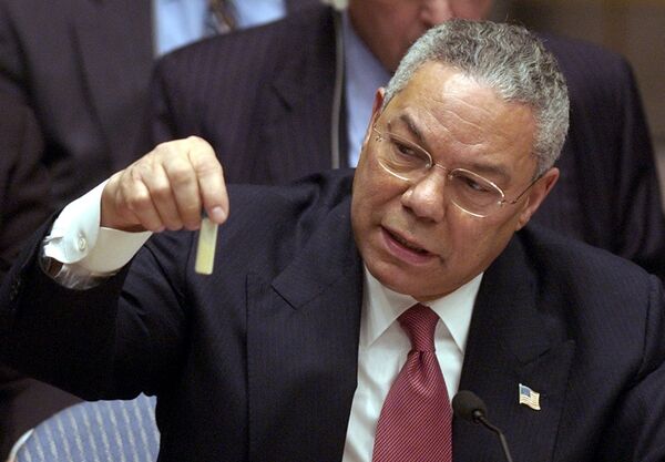 Colin Powell apresenta frasco de antraz no Conselho de Segurança da ONU - Sputnik Brasil