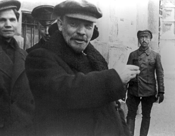 Vladimir Lenin, presidente do Conselho de Comissários do Povo da República Socialista Federativa Soviética da Rússia, depois do Primeiro Congresso da toda a Rússia sobre educação extra-escolar, 1919 - Sputnik Brasil