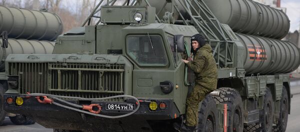 Sistemas antiaéreos russos S-300 durante o ensaio do desfile militar em Ekaterinburgo (foto de arquivo) - Sputnik Brasil