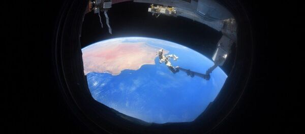 Foto da Terra tirada a partir do espaço pelo cosmonauta russo Anton Shkaplerov Foto da Terra tirada a partir do espaço pelo cosmonauta russo Anton Shkaplerov - Sputnik Brasil
