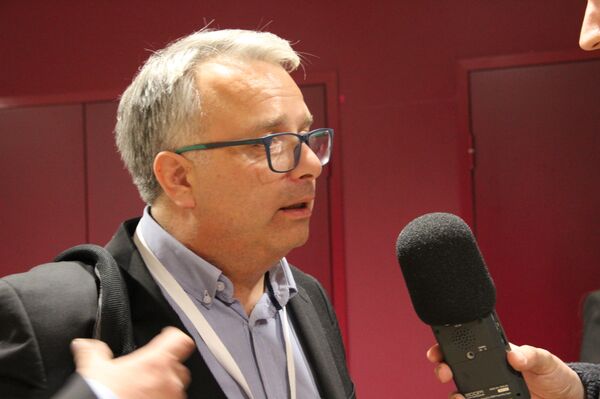 Rodrigo Quevedo Silva, presidente da Associação Chilena da Robótica, durante a 6ª conferência anual de robótica Skolkovo Robotics, em 24 de abril de 2018 - Sputnik Brasil