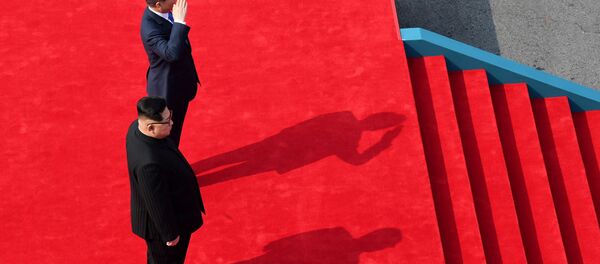 Cúpula histórica entre os líderes da Coreia do Norte, Kim Jong-un e da Coreia do Sul, Moon Jae-in, em 27 de abril de 2018 - Sputnik Brasil