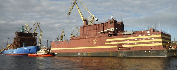 Usina nuclear flutuante russa Akademik Lomonosov - Sputnik Brasil