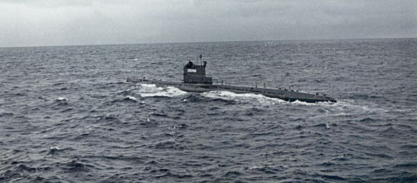 Submarino soviético Severyanka no oceano Atlântico (imagem referencial) - Sputnik Brasil