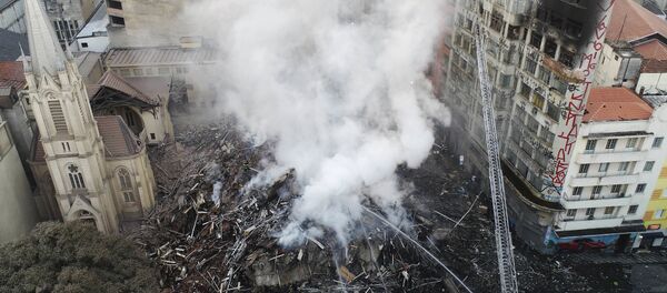 Local do incêndio em São Paulo, 1º de maio de 2018 - Sputnik Brasil